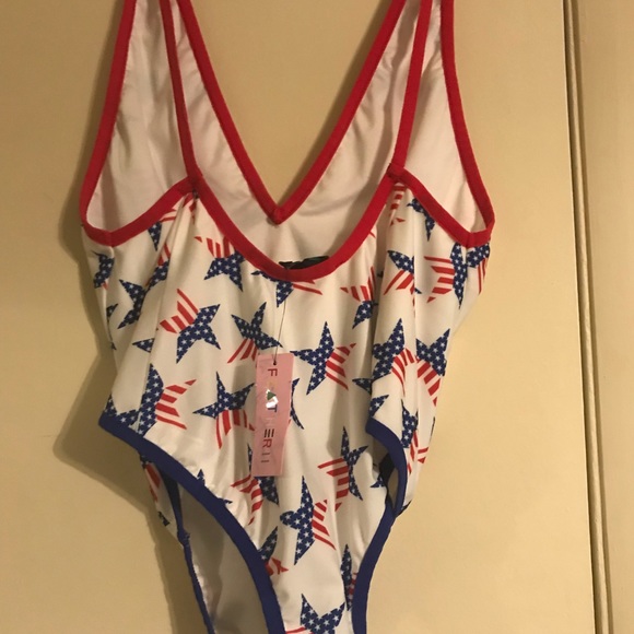 Patriotic bathing suit - Picture 2 of 5